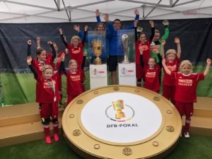 U11 mit DFB-Pokal